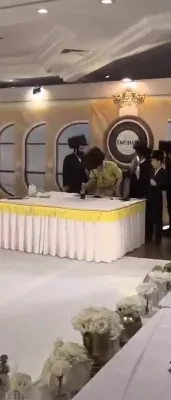 הרה"צ רבי אלימלך בידערמאן שליט"א פראוועט א שבת מיט נגידים אין טבריה