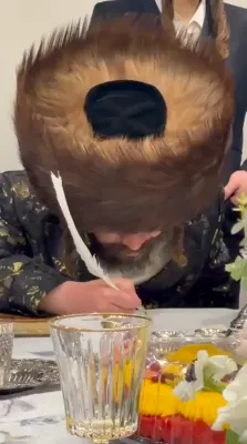 פרישע בילדער און ווידיאוס פון כ"ק אדמו"ר מקרעטשניף כפר עטה שליט"א אין ניו יארק 