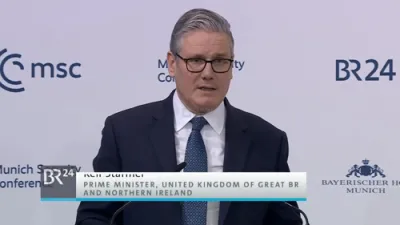 בריטישער פרעמיער מיניסטער סטארמער ווארנט אז צעשפליטערטע וואפן שוואכן די אייראפעישע מאכט.