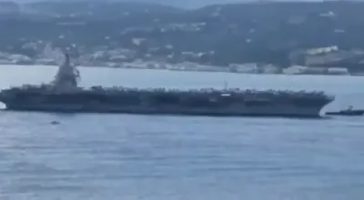 צווייטע אמעריקאנער קעריער שלענגלט זיך אריין אין מיטל מזרח וואסערן.