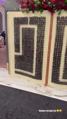 נעכטן ביי א חתונה - די טשאקלעד דף