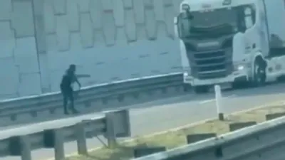 מעקסיקאנע קארטעל בלאקירט א טראנספארט פונעם מיליטער