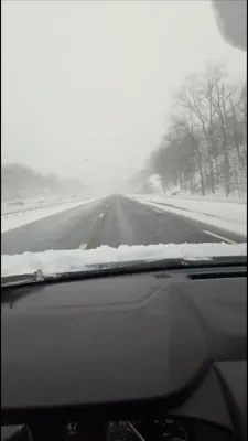 בילדער און ווידיאו : קרישקעלעך פון די שטורעם אין די היימישע געגנטער