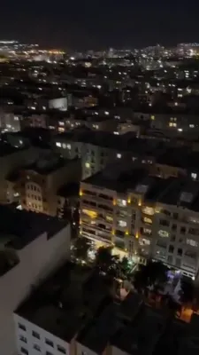 מען פייערט אין טעהראן די זיג איבער די טויט פון כומעיני