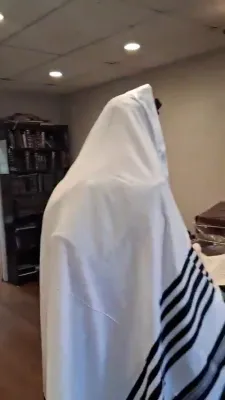 מגילה ליינען אין ניקלשבורג אין בארא פארק 