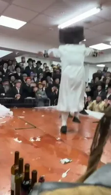 פיינע ווידיאוס פון פורים ביי כ"ק אדמו"ר מקרעטשניף כפר עטה שליט"א