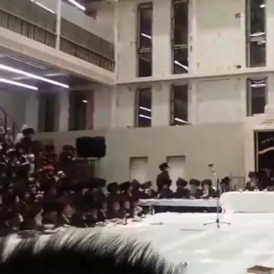 בדחנא דמלכא הר"ר הערשל גרוס הי"ו בדברי שמחה וחרוזים בשולה"ט בחצה"ק פשעווארסק - שושן פורים תשפ"ו