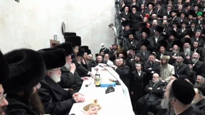 פורים ביי הגאון רבי שאול אלתר שליט"א 