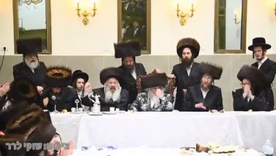 משתה היין ביי כ"ק  אדמו"ר מקרעטשניף שליט"א 