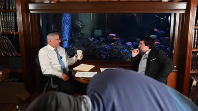 די ארגינעלע - נישט געשניטענע - ווידיאו מיט טיילער אליווירע אין לעיקוואד - 4 חלקים