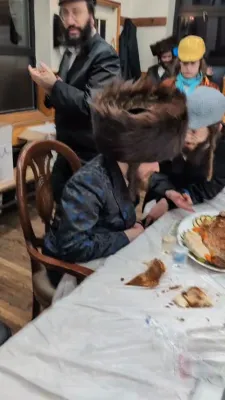 פורים ביי הגה"צ אב"ד סיגוט שליט"א 