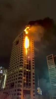 סאושל סעקיוריטי געביידע אין קואוועיט סיטי ברענט נאך אן איראנע דראון אטאקע.