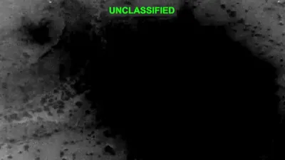 אמעריקע אטאקירט 90 איראנער מיליטערישע צילן אויף כארג אינזל.