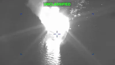 אמעריקאנע ווידיאו ווייזט נאכט אטאקעס אויף איראנע ים-פלאט שיפן.