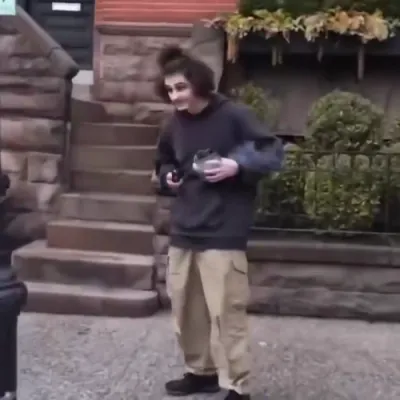 פארדעכטיגטער געכאפט פרובירנדיג צו מאכן א IED אטאקע ביי ניו יארק פראטעסט.