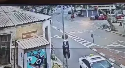 איראנער ראקעטן אימפעקט געכאפט אויף קעמערע אין דרום תל אביב.