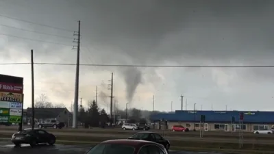 טויטליכע טורנעידאו אין מישיגען 