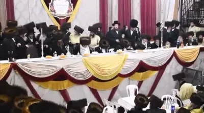  שמחת בית תולדות אהרן מאקאווא