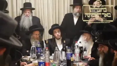 שמחת האירוסין פונעם אינגסטן זוהן פון הרה"צ רבי אלימלך בידערמאן שליט"א 