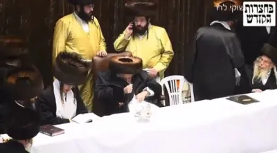 שמחת החתונה בחצר הקודש תולדות אברהם יצחק בביהמ"ד קארלין סטאלין