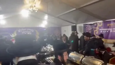 חלק ג': חנוכת מקוה הטהרה המפואר ליזענסק , סיום כתיבת ס"ת וסעודת ההילולא המרכזית אצל רבי ר אלימלך'ס הויף ליזענסק פולין