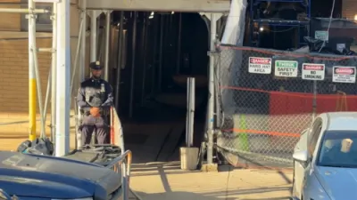 פארדעכטיגטער ווייזט ISIS סאלוט נאך ​​ניו יארק באמבע ארעסט.