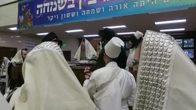 פורים בצל כ"ק אדמו"ר מניקלשבורג שליט"א