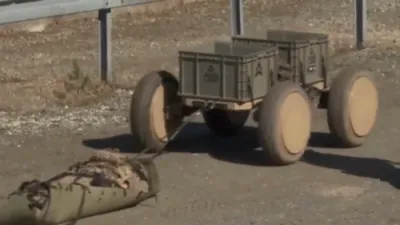 אמעריקאנער ארמיי טעסט פארגעשריטענע קאמף קארס אין דייטשלאנד.