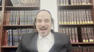 א הערליכע מעשה דער חסיד וואס האט אוועקגעגעבן זיין גאנצע געלט פאר קמחא דפסחא און זוכה געווען צו עשירות &ndash; דורך הרב אליהו שווארץ ביים שיעור עמוד היומי 'דרשו' מסכת שקלים דף ג'