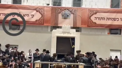 הכנסת ספר תורה בחצר הקודש פשעווארסק