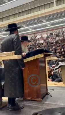 הכנסת ספר תורה בחצר הקודש פשעווארסק