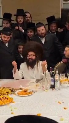 שלש סעודות היי הגה"צ רבי ישראל מאזעס שליט"א אין וויליאמסבורג 