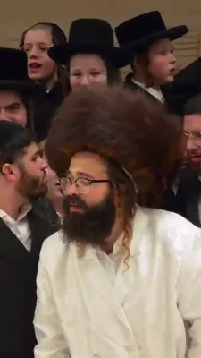 שלש סעודות היי הגה"צ רבי ישראל מאזעס שליט"א אין וויליאמסבורג 