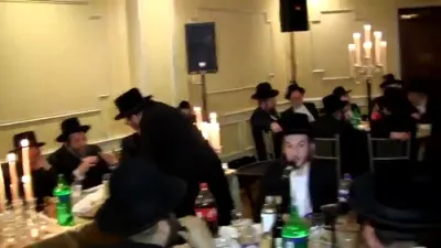 אלט און אינטערסאנט: שלום לעמער און שירה זינגן חד גדיא