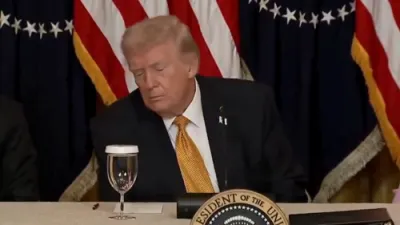 טראמפ געבט א 8 צו 10 ראטע פאר מאקרון...