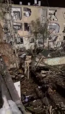 פולע בילדער און ווידיאוס: איראנער באליסטישע מיסילס געפאלן אין שטאט ערד און דימונה - איבער 100 פארוואונדעטע, צווישן זיי חרדישע אידן