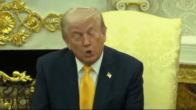 פרעזידענט טראמפ לויבט די אמעריקאנער מיליטער נאכדעם וואס זיי האבן אפגעשטעלט 114 ראקעטן.