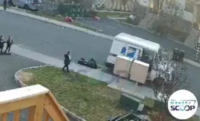 א UPS ארבעטער האט געשטופט א 4 יעריג היימיש אינגל אין מאנסי דעם דאנערשטאג פארנאכטס - ארבעטער ארעסטירט 