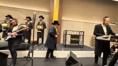 חתונה מיט בעני בערגער און הערשי לאנגסאם, און ידידים כאר, ליפא שמעלצער