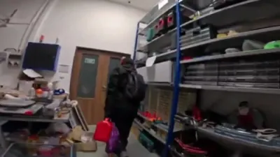 אטאקע אויף מדינת ישראל'ס עלביט סיסטעמס פאבריק אין טשעכיי.