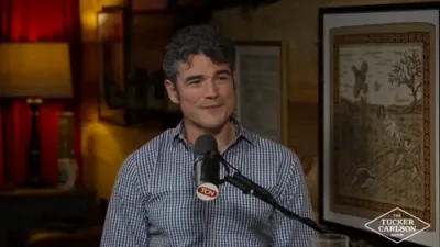 דזשאו קענט איבער די מיליטערישע באגרעניצונגען פון די מדינה און די אנגעוויזנקייט אויף אמעריקע