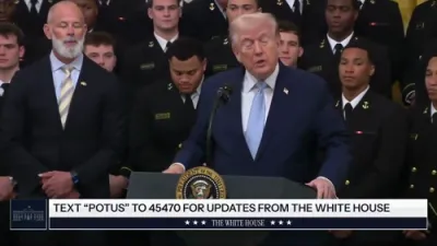 פרעזידענט טראמפ זאגט אז איראן'ס ים פלאט איז חרוב געווארן נאכדעם וואס 58 שיפן זענען געזונקען געווארן.