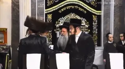 שמחת האירוסין בחצר הרה"צ רבי אלימלך בידערמאן שליט"א, דזשיקוב, לעלוב 