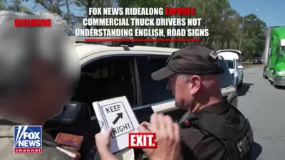 פלארידע סטעיט טרופערס שטעלן אפ א דרייווער פארן דורכפאלן אן ענגלישע טעסט.