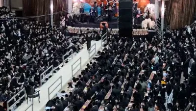 הרה"צ רבי אלימלך בידערמאן שליט"א ביים מעמד אתכנשו - למסיימי ספרי הזוה"ק