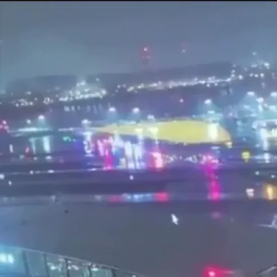 די ווידיאו פון די קרעש דעם זונטאג נאכט אין לאגווארדיע לופטפעלד 