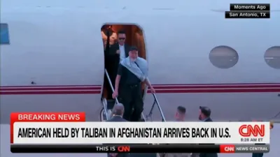 אמעריקאנער בירגער דעניס קאויל באפרייט פון טאליבאן געפענגעניש.