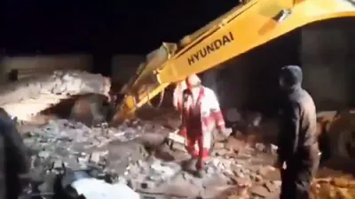 אמעריקאנע-איזראעלי לופט-אטאקע צילט אויף הויז אין מזרח אזערביידזשאן.