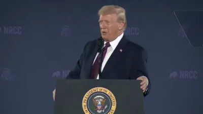 פרעזידענט טראמפ קריטיקירט דעמאקראטן איבער DHS פארשליסונג.