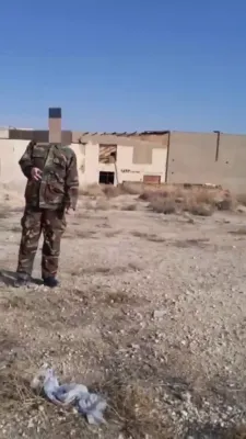 א ווידיאו ווייזט ווי די איראנער טרופן מאראל פאלט צוזאם.